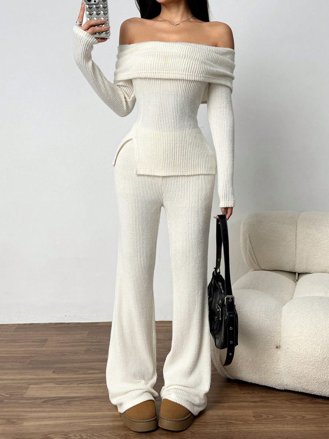 "SereniSet™ Off-Shoulder Ribbed Lounge Set – Grace in Every Step"