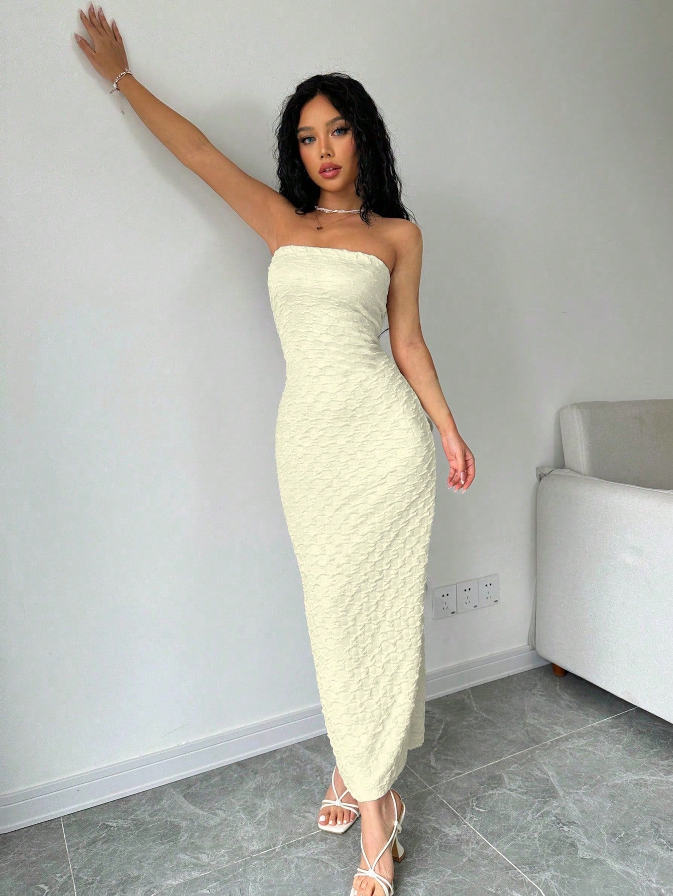 "Eleganza™ Strapless Textured Maxi Dress – Classy. Chic. Captivating."