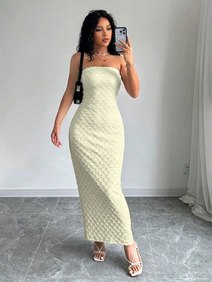 "Eleganza™ Strapless Textured Maxi Dress – Classy. Chic. Captivating."